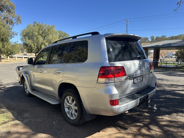 2020 Toyota Landcruiser - Image 4