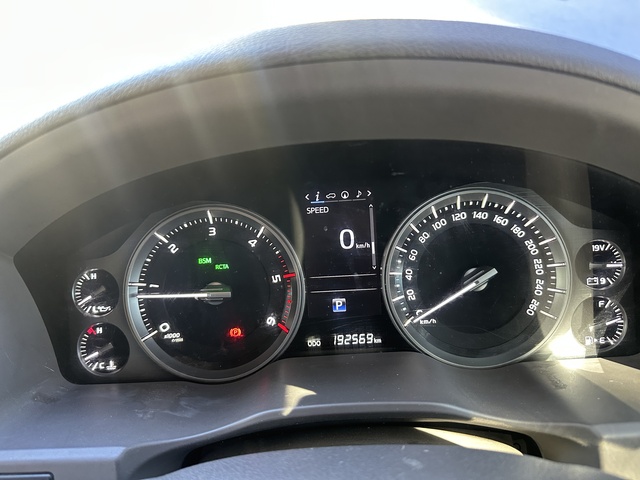 2020 Toyota Landcruiser - Image 8
