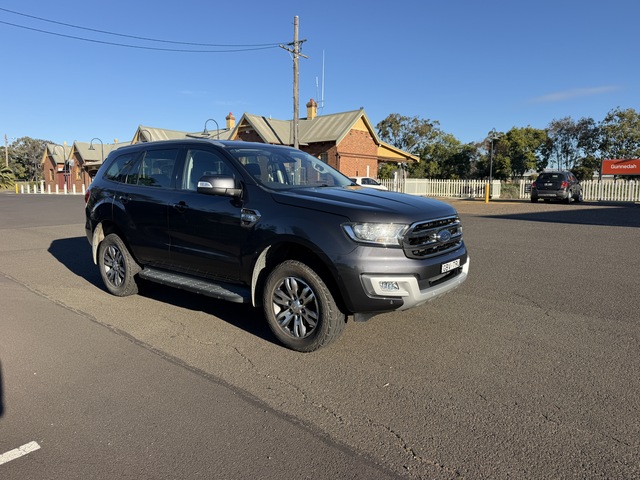 2016 Ford Everest