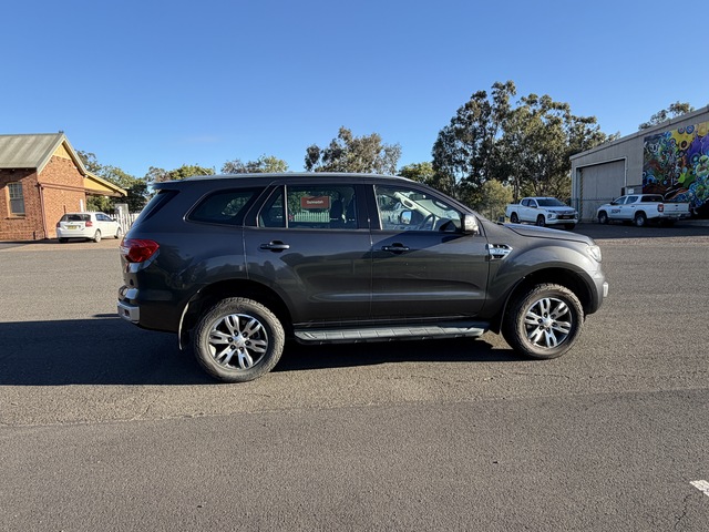 2016 Ford Everest - Image 14