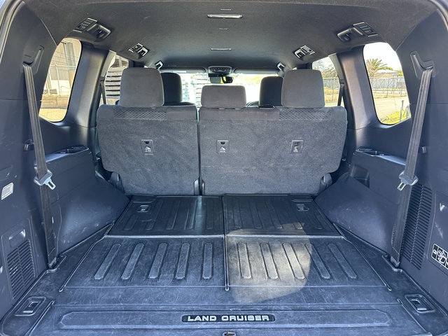 2022 Toyota Landcruiser - Image 15