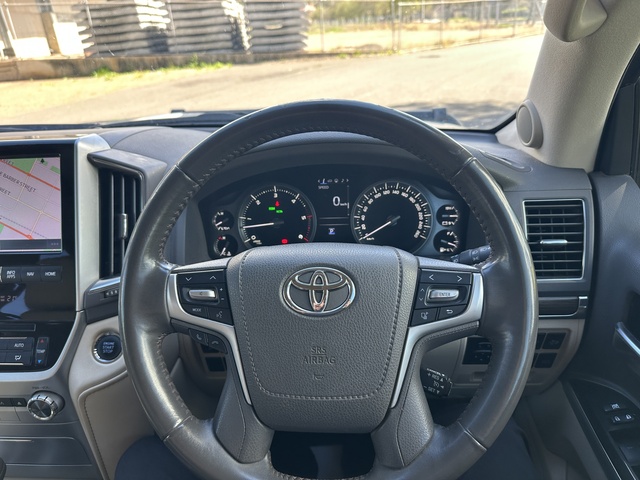 2020 Toyota LandCruiser - Image 6
