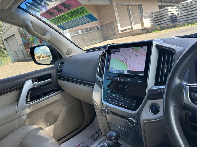2020 Toyota LandCruiser - Image 7