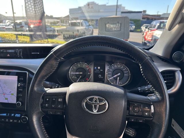 2021 Toyota HiLux - Image 10